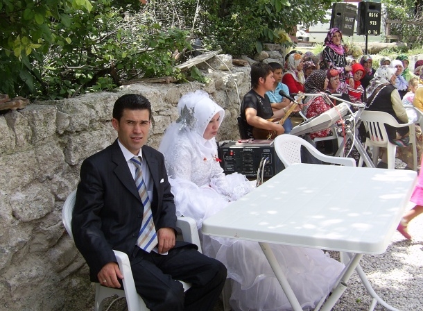 Süleyman’ın Düğünü Bayındır Mahallesi Web Sitesi